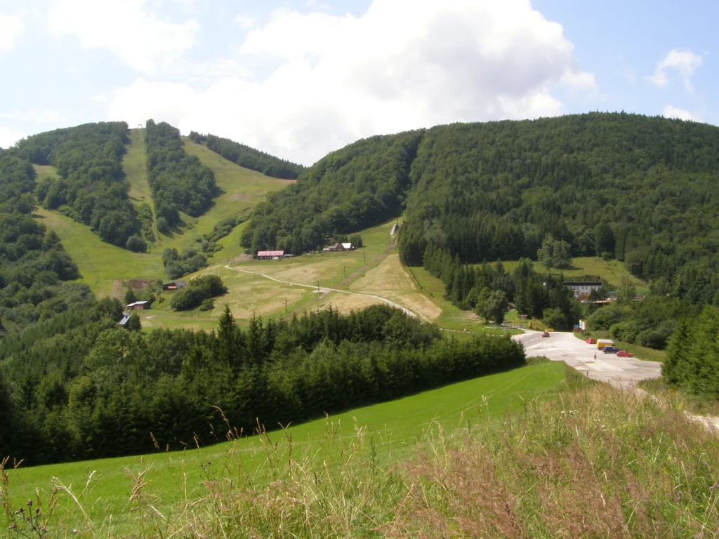 SkiArena Fackovske Sedlo leto vila darinka